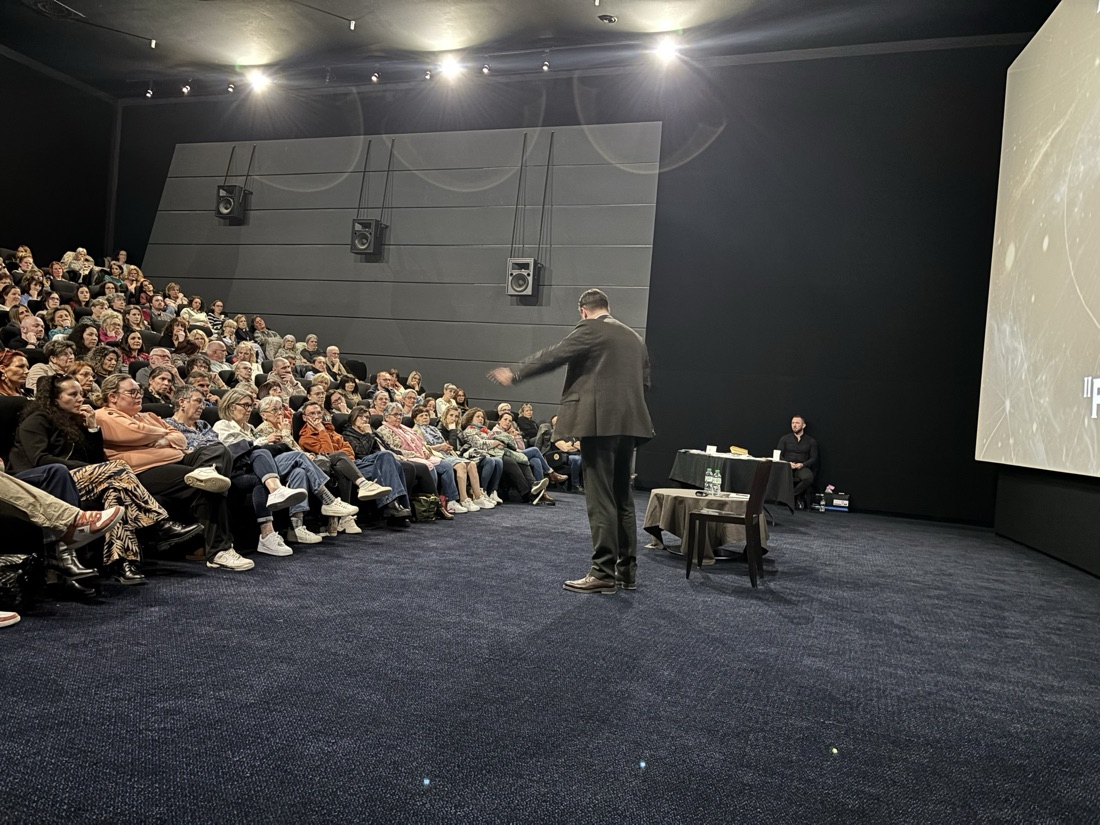 Mischa Harmeijer en Séance Publique face au public, au UGC de Nancy